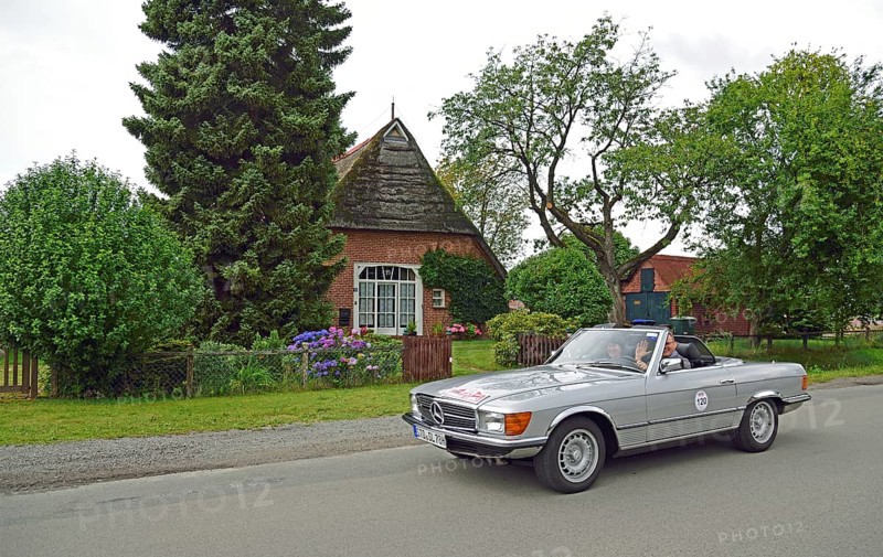 Europe, Germany, Lower Saxony, Lower Elbe Classics, classic car tour, Mercedes-Benz 280 SL, year of construction 1978, Hamburg, Hamburg, Federal Republic of Germany, Europe