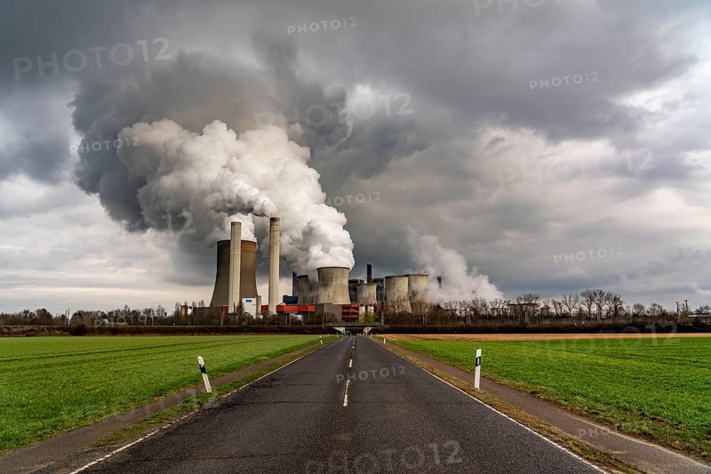 Lignite-fired power plant, RWE Power AG Niederaussem power plant, Bergheim, North Rhine-Westphalia, Germany, Europe