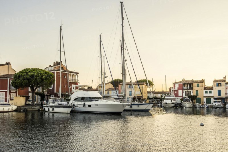 Panorama, Sunset, Port Grimaud, Bay of St. Tropez, Département Var, Cote d'Azur, Provence-Alpes-Côte d'Azur, South of France, France, Europe