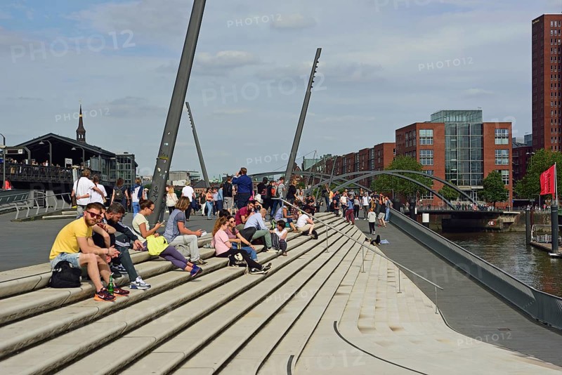 Hamburg, Elbe, Baumwall, new Elbe promenade