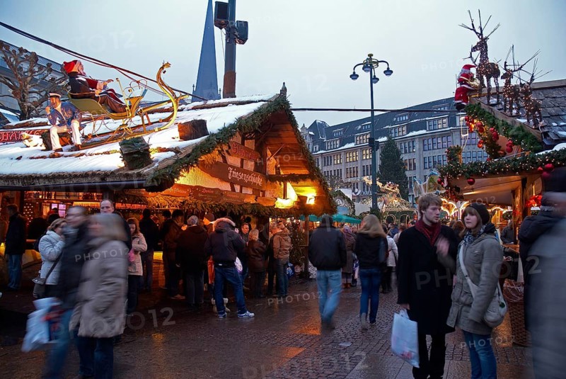 Europe, Germany, Hamburg, Christmas market at the Rathausmarkt, Friesenschänke, Hamburg, Hamburg, Federal Republic of Germany, Europe