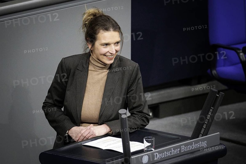 Svenja Stadler, SPD, MdB, gives a speech during a session of the German Bundestag. Berlin, 01.02.2024