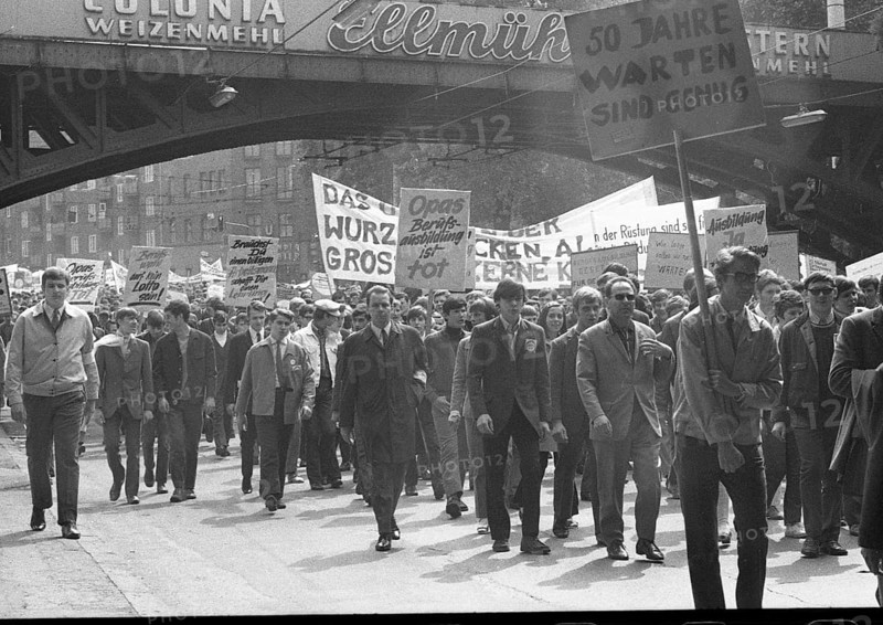 DEU, Germany, Dortmund: Personalities from politics, business and culture from the years 1965-71, Cologne. DGB demonstration for better education, apprenticeships and against youth unemployment ca. 1965, Europe