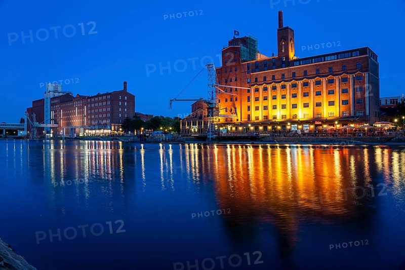 The inner harbour, in Duisburg, building Küppersmühle, and Werhahn-Mühle on the right, North Rhine-Westphalia, Germany, Europe