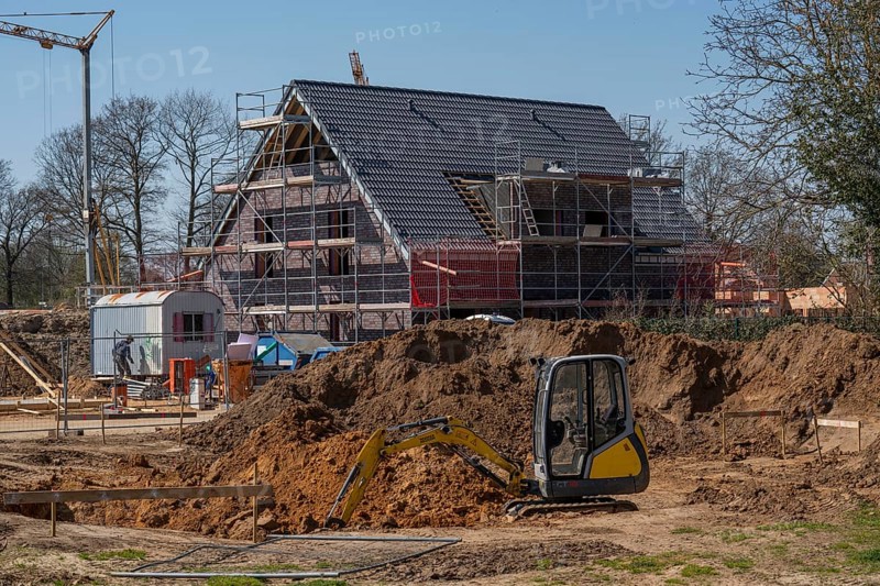 New development area, Am Schwan, in Wesel, where 70 detached and semi-detached houses are being built, Lower Rhine, Germany, Europe