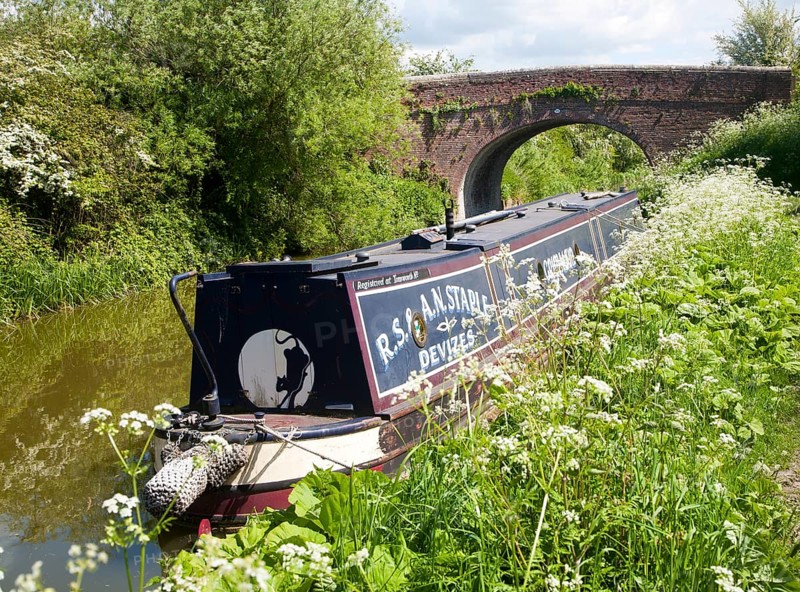Kennet and Avon canal stretch between All Cannings and Alton Barnes, Vale of Pewsey, Wiltshire, England, United Kingdom, Europe