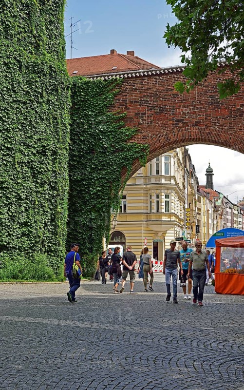 Europe, Germany, Bavaria, Munich, Old Town, Sendlinger Tor, Part of the old city wall, View into Sendlinger Straße, Hamburg, Hamburg, Federal Republic of Germany, Europe