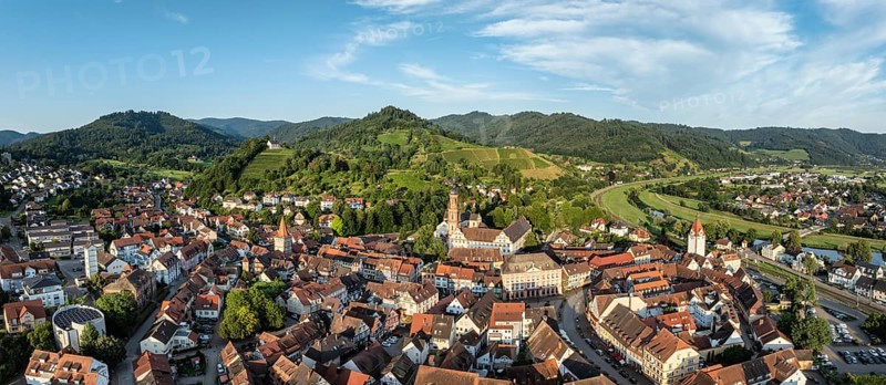 The old town centre of Gengenbach, on the right the river Kinzig, aerial view, panorama, Ortenaukreis, Baden-Württemberg, Germany, Europe