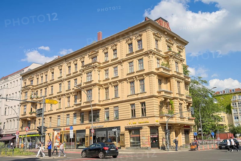 Old building, Hauptstraße, Richard-von-Weizsäcker-Platz, Schöneberg, Tempelhof-Schöneberg, Berlin, Germany, Europe