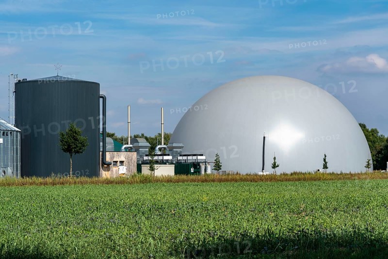 Biogas plant, large buffer storage tank for hot water for intermediate energy storage, dome-shaped gas storage tank, Rietberg, North Rhine-Westphalia, Germany, Europe