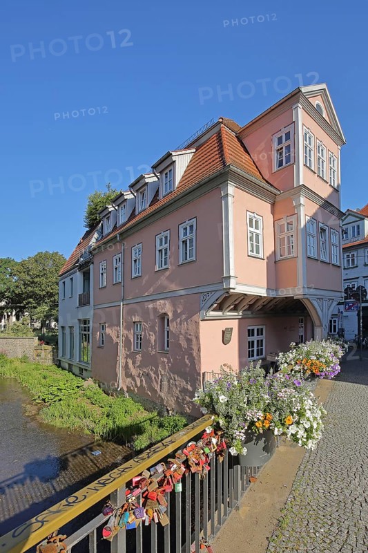 Historic house on the Gera and love locks on the bridge railing, Lange Brücke, Erfurt, Thuringia, Germany, Europe