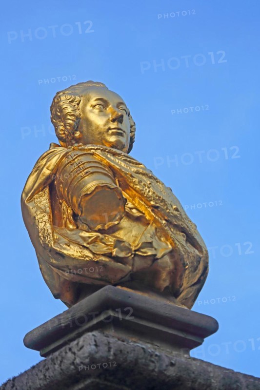Monument to Johann Sebastian Bach at the Karl-Wilhelm-Friedrich-Fountain, golden, bust, free-standing, Johann-Sebastian-Bach-Platz, Ansbach, Middle Franconia, Franconia, Bavaria, Germany, Europe