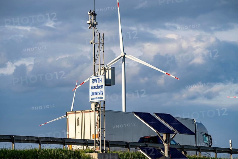 Test track of RWTH Aachen University, for autonomous driving, on the A44 motorway, 11 sensors on a 1 KM long motorway section collect data from test vehicles for research into automated and networked driving, autonomous driving, part of the ACCorD research project, near Titz-Jackerath, North Rhine-Westphalia, Germany, Europe