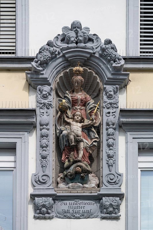 Figure of St Mary Immaculate, in a niche of a town house, Würzburg, Lower Franconia, Bavaria, Germany, Europe