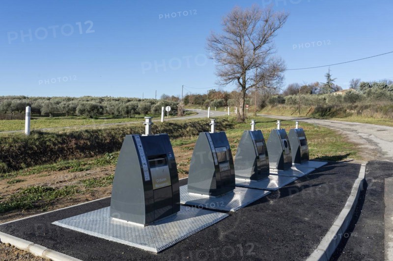 Rubbish collector, rubbish bin, bin, collection point, Provence, Lurs, France, Europe