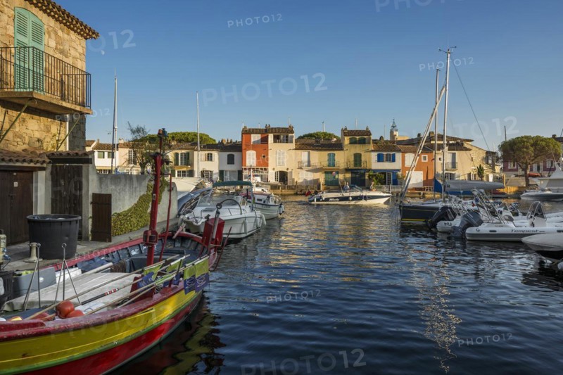 Panorama, Sunset, Port Grimaud, Bay of St. Tropez, Département Var, Cote d'Azur, Provence-Alpes-Côte d'Azur, South of France, France, Europe