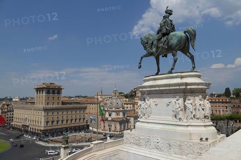 View from the Monumento Vittorio Emanuele II, Piazza Venezia, of the equestrian statue of Vittorio Emanuele and the Prefettura, Rome, Italy, Europe