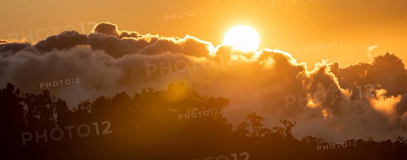 Evening mood, clouds over cloud forest, mountain rainforest, Parque Nacional Los Quetzales, Costa Rica, Central America