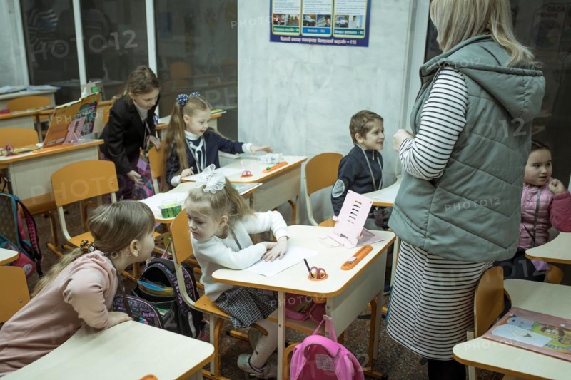 Pupils in a classroom in one of the metro schools in Kharkiv. Classrooms were set up in various metro stations in the city in order to keep classes running even during an air raid, Metro Universytet, Kharkiv, Ukraine, Europe