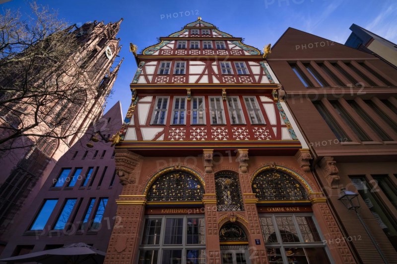 Goldene Waage coffee house, reconstructed Renaissance half-timbered house, next to St Bartholomew's Cathedral, tower, Frankfurt am Main, Hesse, Germany, Europe