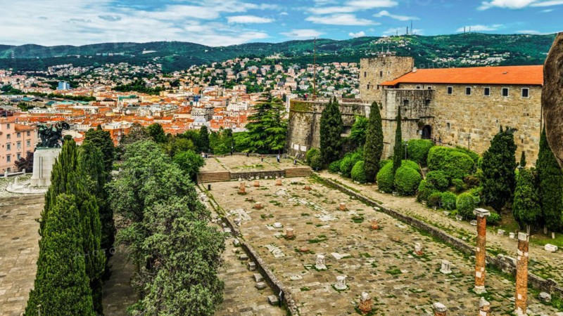 Castle of San Giusto with the remains of an ancient basilica, medieval castle and fortress, 15th-16th century, Colle di San Giusto, Trieste, harbour town on the Adriatic, Friuli, Italy, Trieste, Friuli, Italy, Europe