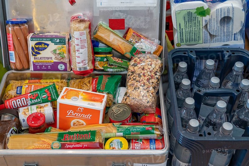 Emergency preparedness, food supply in a private household, box of long-life food, 10-day supply, according to the recommendations of the Federal Office of Civil Protection and Disaster Assistance