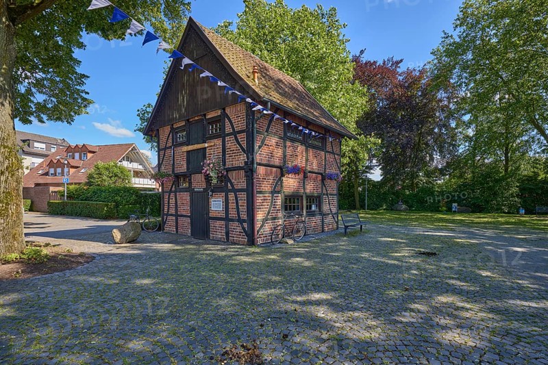 Half-timbered house, half-timbered granary Kleiner Spieker in the Buldern district, Dülmen, Münsterland, Coesfeld district, North Rhine-Westphalia, Germany, Europe