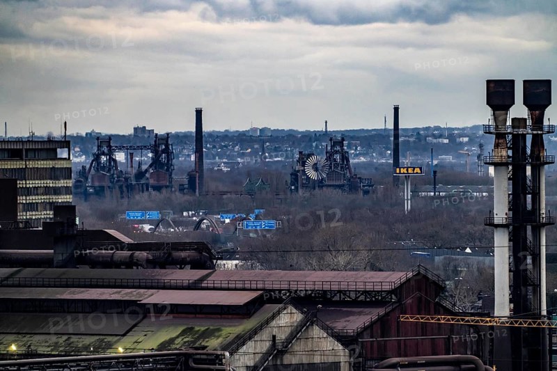 Steel site Duisburg-Bruckhausen, ThyssenKrupp Steel, view over the Oxygen Steel Plant 1, to the east, to the former Thyssen steelworks Meidrich, today Landscape Park Duisburg Nord, North Rhine-Westphalia, Germany, Europe