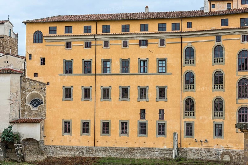 House facade, old town, Ponte Vecchio, architecture, historical, history, culture, city trip, tourism, attraction, sight, Florence, Italy, Europe