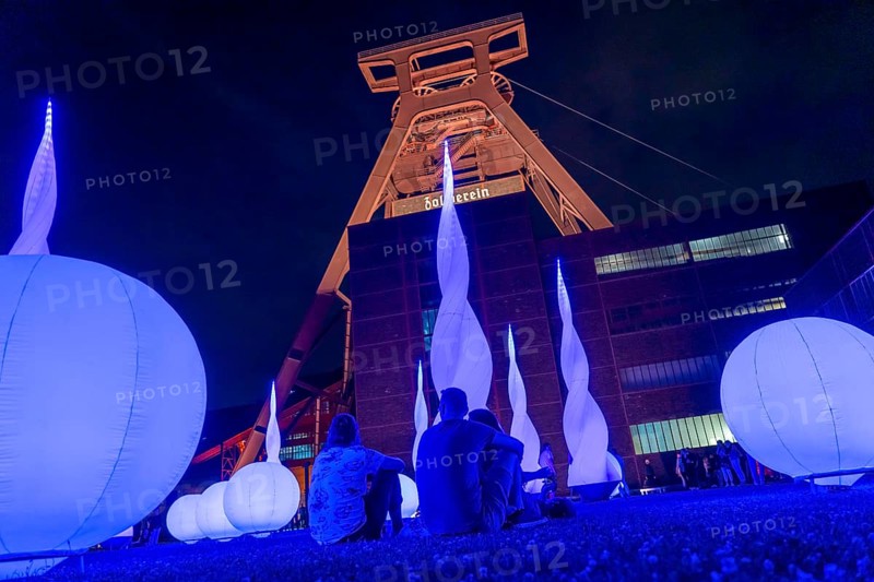 Extraschicht, Night of Industrial Culture, music, action, attractions, culture, art, show at 43 venues in 23 cities, at former industrial sites in the Ruhr area, here light installations at the Zollverein Coal Mine Industrial Complex, Shaft XII, in Essen North Rhine-Westphalia, Germany, Europe