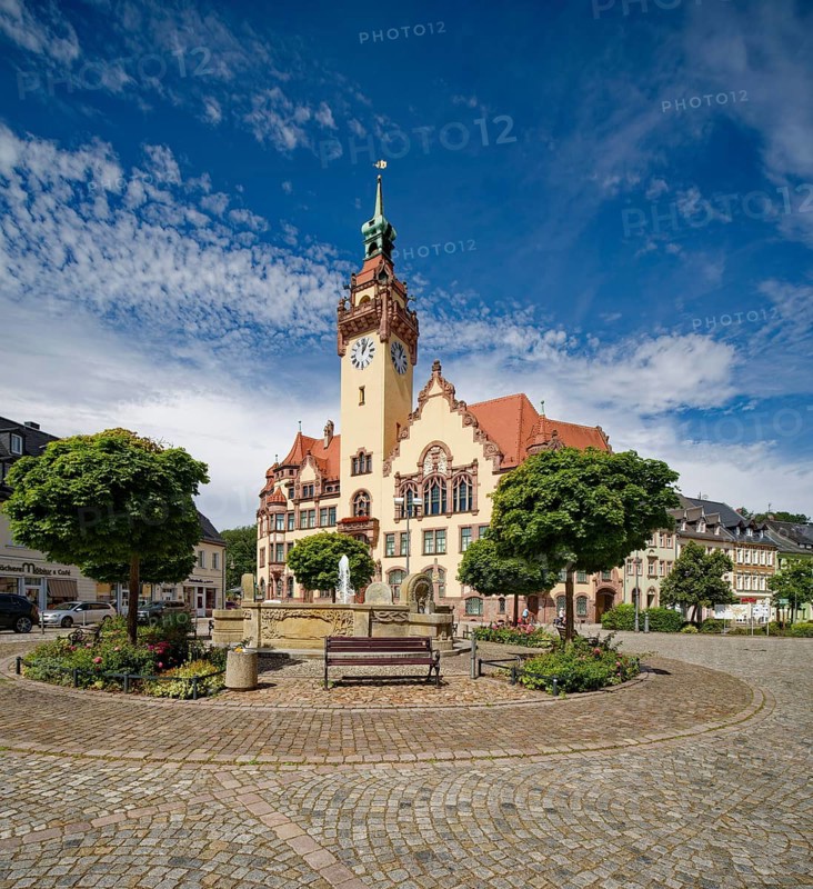 Art Nouveau town hall and Wettin fountain, market square, Waldheim, Saxony, Germany, Europe
