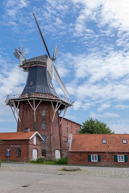 Deichmühle, Holländermühle, landmark of the town of Norden, East Frisia, Lower Saxony, Germany, Europe