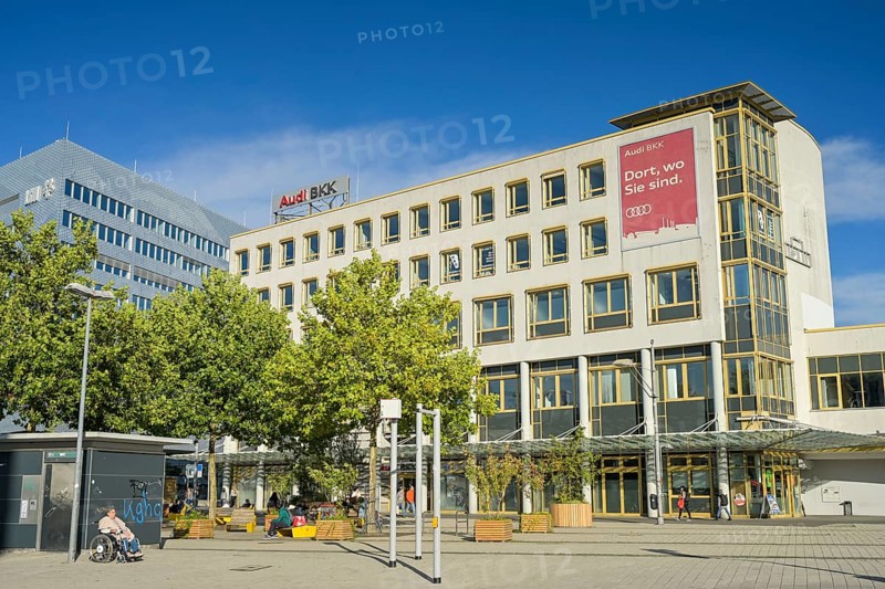 Audi BKK, Porschestraße 1 office building, Wolfsburg, Lower Saxony, Germany, Europe