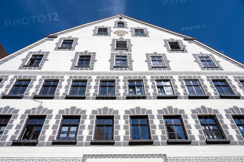 Historic townhouse in the Kronengasse and old town centre of Ulm, Baden-Württemberg, Germany, Europe