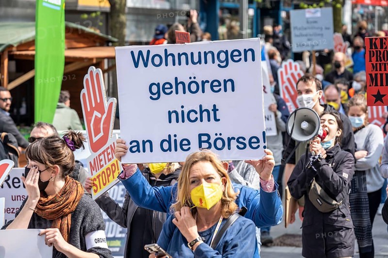 Demonstration against property companies such as Vonovia and others, against rent increases, for the expropriation of housing companies, Bochum North Rhine-Westphalia, Germany, Europe