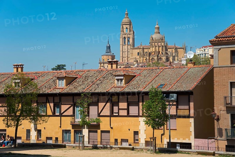 City view with traditional houses and impressive cathedral in the background, Segovia, Castilla y León, Leon, Spain, Europe