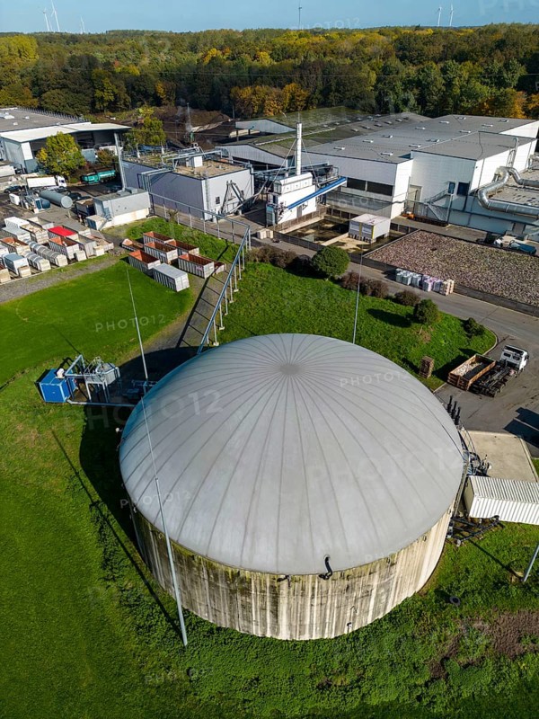 Biogas storage, pipelines of the Reterra biogas plant, biogas is produced in a fermenter over a period of more than 18 days from organic waste, green waste and the contents of the organic waste bin from households, this is then purified in a biogas treatment plant and fed into the natural gas grid as pure biogas, supplying over 1500 households with heat every year, Coesfeld, North Rhine-Westphalia, Germany, Europe