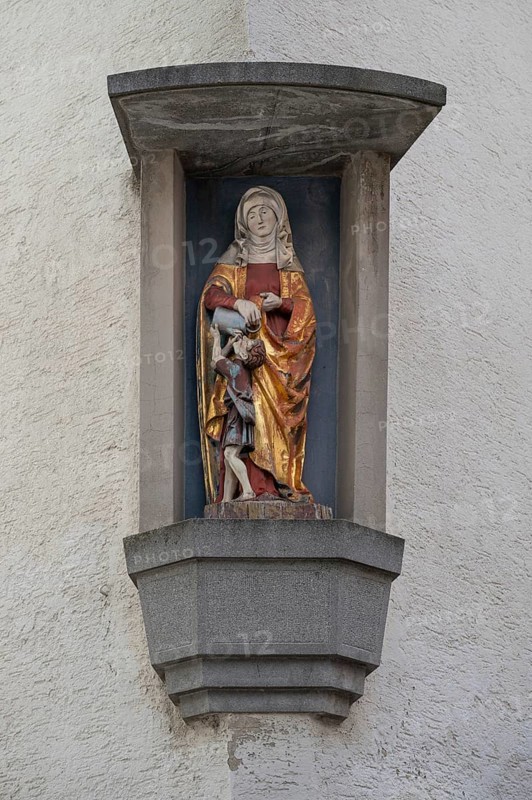 Figure of a saint in a niche of a residential building, Rottweil, Baden-Württemberg, Germany, Europe