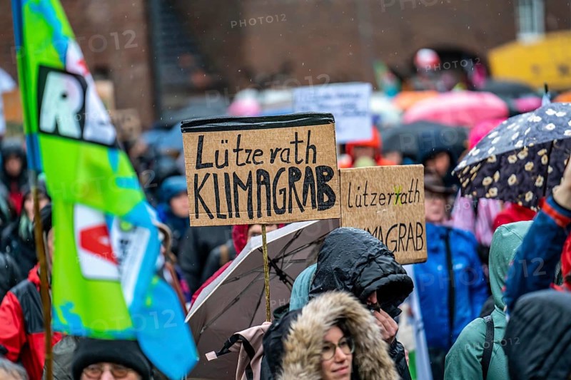 Demonstration against the demolition of the lignite village of Lützerath, from the village of Keyenberg the demonstrators marched to the edge of the Garzweiler open-cast mine and on to the rest of the village of Lützerah, Erkelenz, North Rhine-Westphalia, Germany, Europe