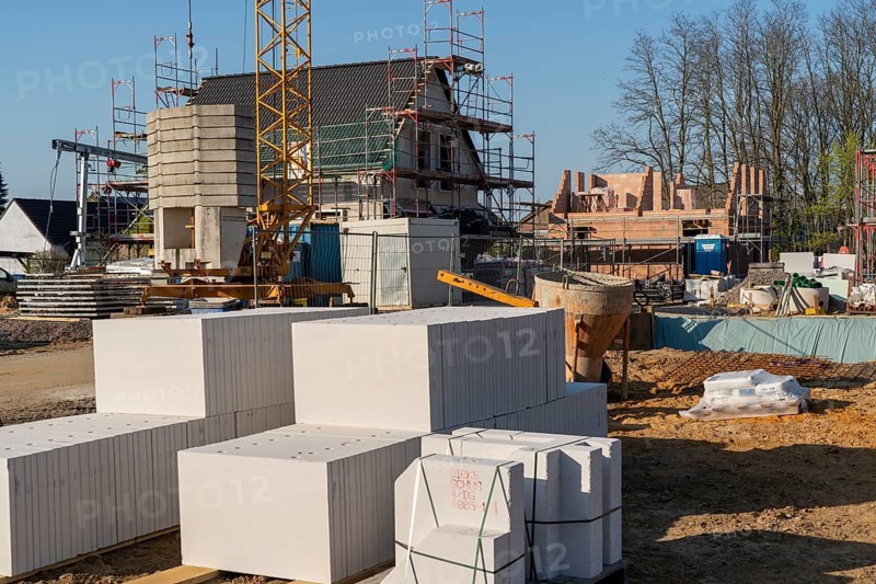 New development area, Am Schwan, in Wesel, where 70 detached and semi-detached houses are being built, Lower Rhine, Germany, Europe