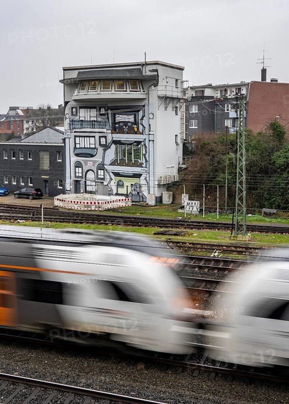 The Deutsche Bahn AG signal box in Mülheim-Styrum, controls train traffic on one of the busiest railway lines in Germany, between Essen and Duisburg, suburban trains, regional trains, ICE and IC long-distance trains and freight traffic, North Rhine-Westphalia, Germany, Europe