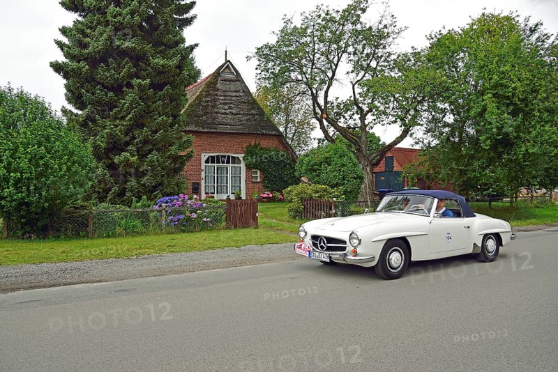 Europe, Germany, Lower Saxony, Lower Elbe Classics, classic car tour, Mercedes-Benz 190 SL, built in 1957, Europe