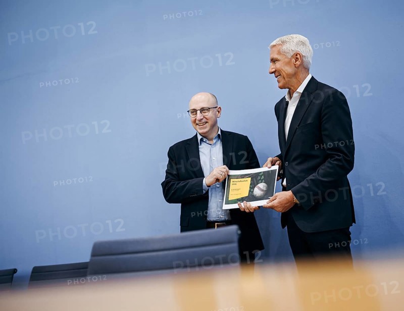 Ralf Wintergerst, Bitkom President and Sinan Selen, Vice President of the Federal Office for the Protection of the Constitution (BfV), at a press conference on the economic protection report at the Federal Press Conference in Berlin, 28 August 2024