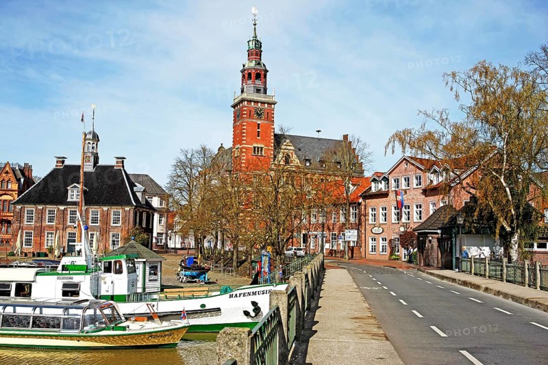 Museum harbour, passenger ships, canal boat, Waageplatz, Alte Waage, town hall, Leer, East Frisia, Germany, Europe