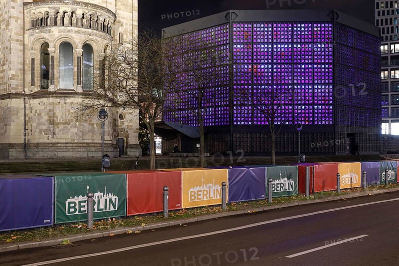 Lockdown, Germany shuts down. Empty Breitscheidplatz, Berlin, 16.12.2020