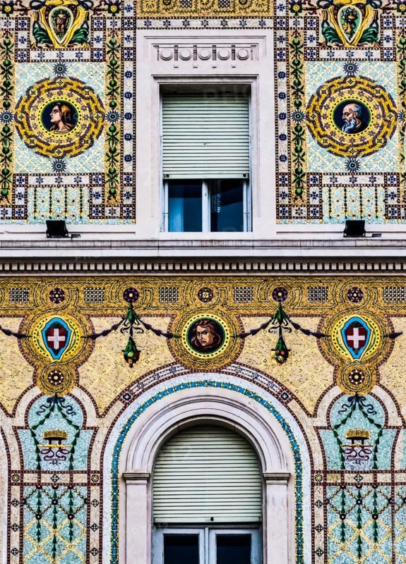 Palazzo del Governo with oriental-looking golden mosaic tiles, Piazza Unità d'Italia in the heart of the city, is surrounded on three sides by magnificent neoclassical buildings, Trieste, harbour city on the Adriatic, Friuli, Italy, Trieste, Friuli, Italy, Europe