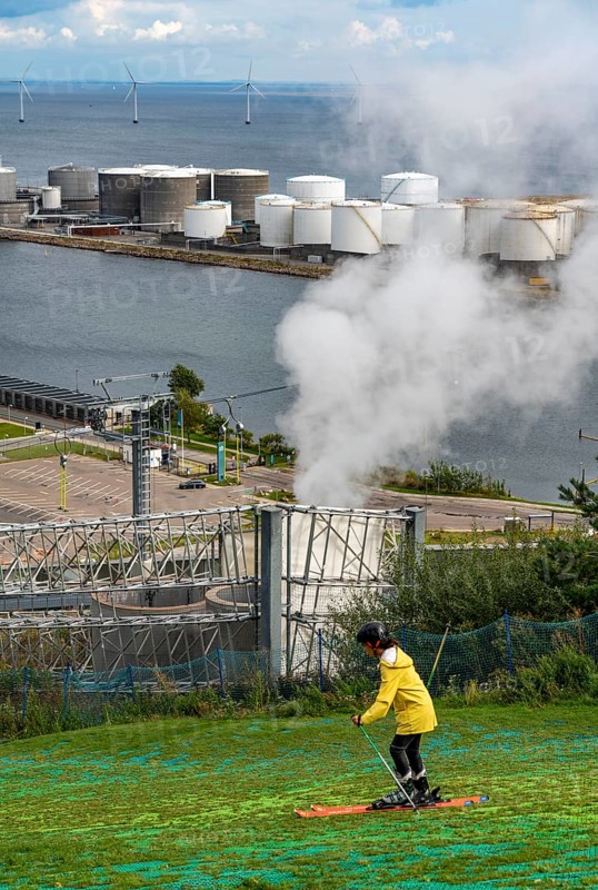 CopenHill, waste incineration plant and artificial ski slope, skiing with a view of the Øresund, 90 metres high and 400 metres long slope on artificial turf, Copenhagen, Denmark, Europe