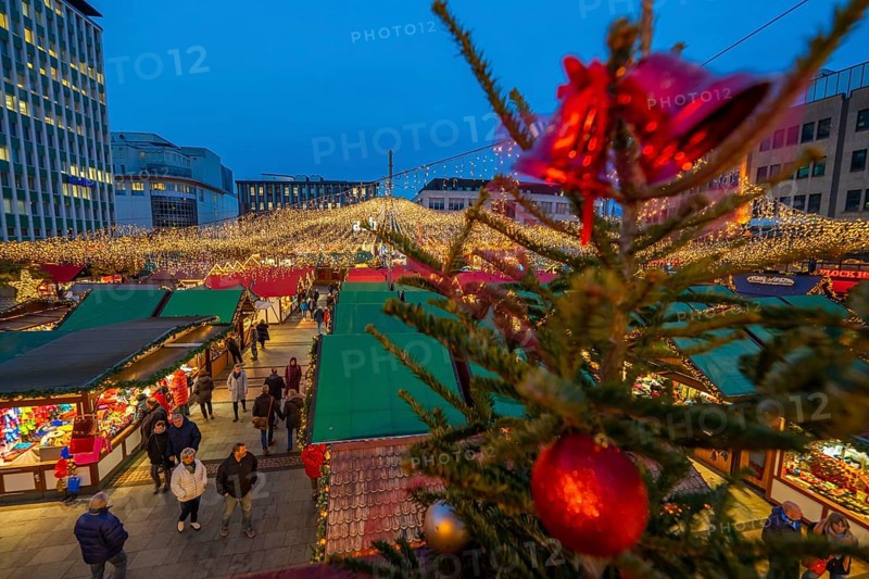 Pre-Christmas season, Christmas market on Kennedyplatz in the city centre of Essen, Christmas tree decorations, North Rhine-Westphalia, Germany, Europe