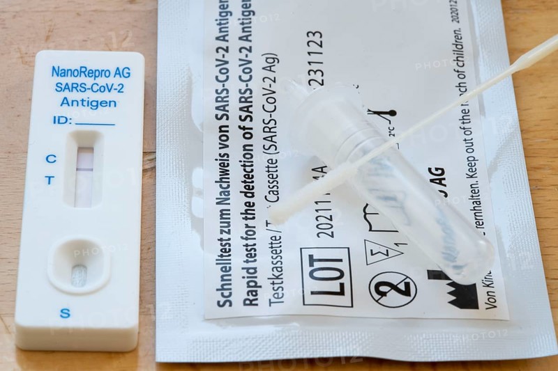 Negative corona antigen rapid test, lay test, self-test, for the detection of SARS-CoV-2 infection, test result negative