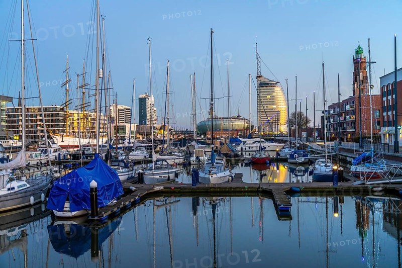New harbour, harbour basin, harbour district, residential buildings, office buildings, Sail City building, hotel, Klimahaus Bremerhaven, marina and museum ships, part of the Harbour Worlds, in Bremerhaven, Bremen, Germany, Europe